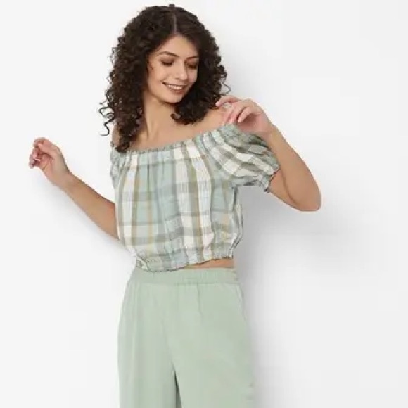 American Eagle Outfitters Green Plaid Cropped Off the Shoulder Top - Picture 2 of 9